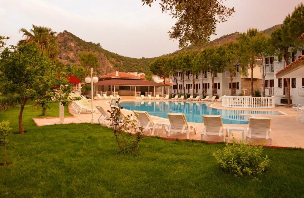 White Hotel Oludeniz Exterior photo