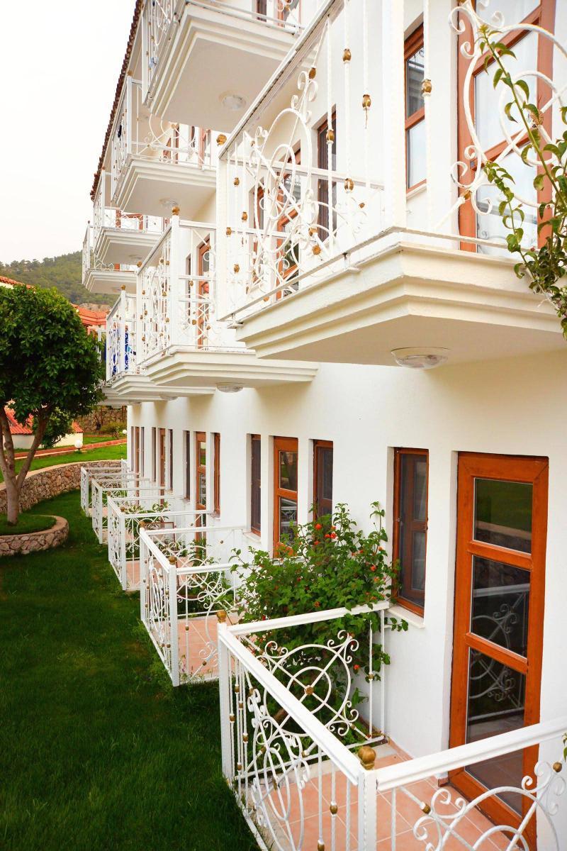 White Hotel Oludeniz Exterior photo